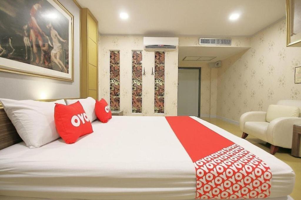 Oyo 1002 Pinklao Hotel Bangkok