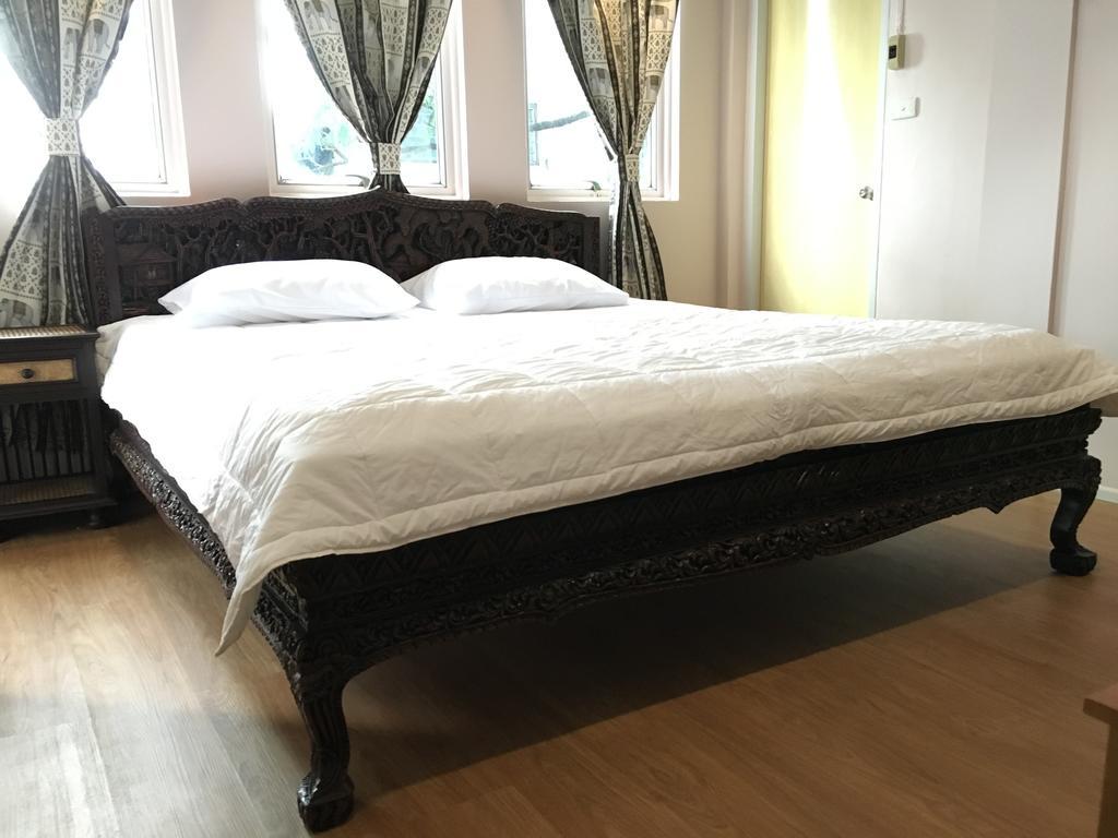 The Grand Palace Guest house