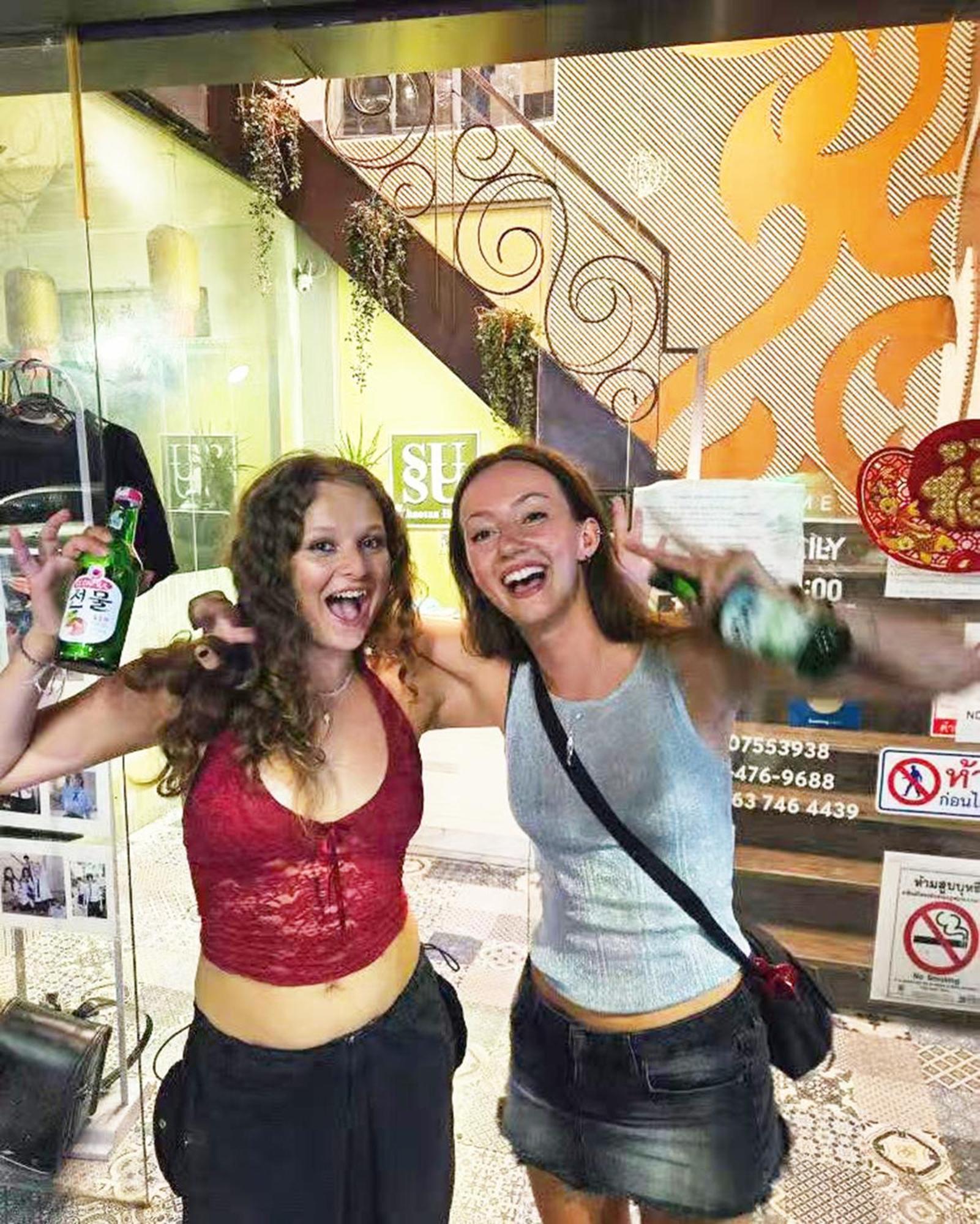 Su Su Khaosan Bangkok