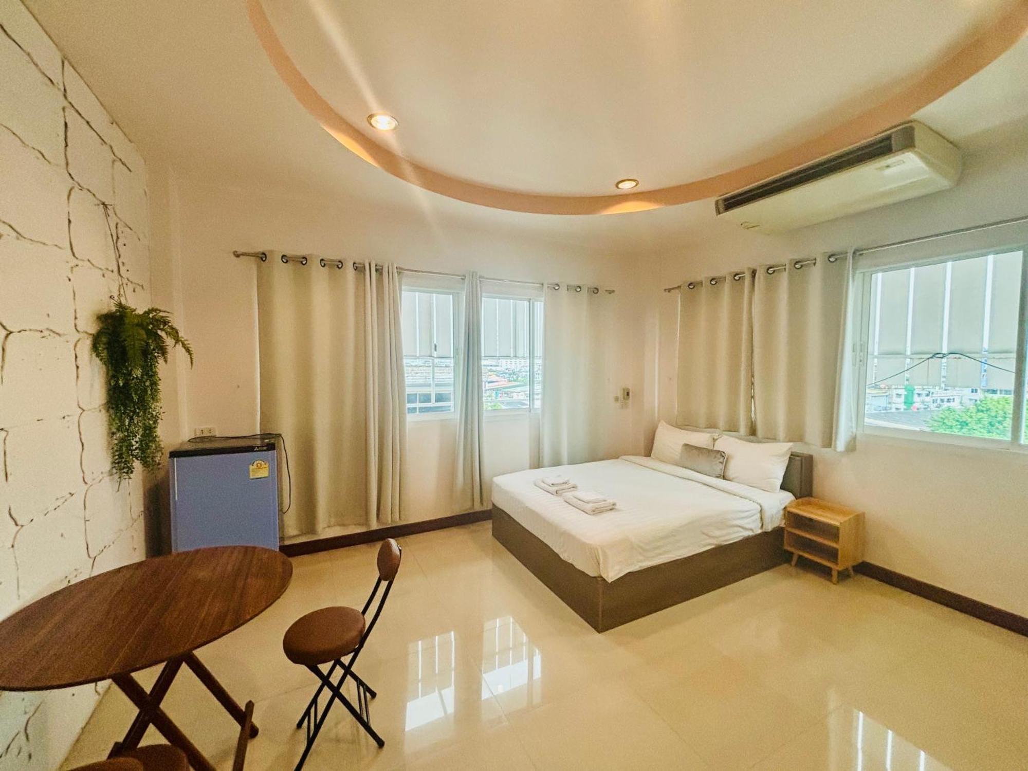 Ree- Riverside,rama 3 Hotel