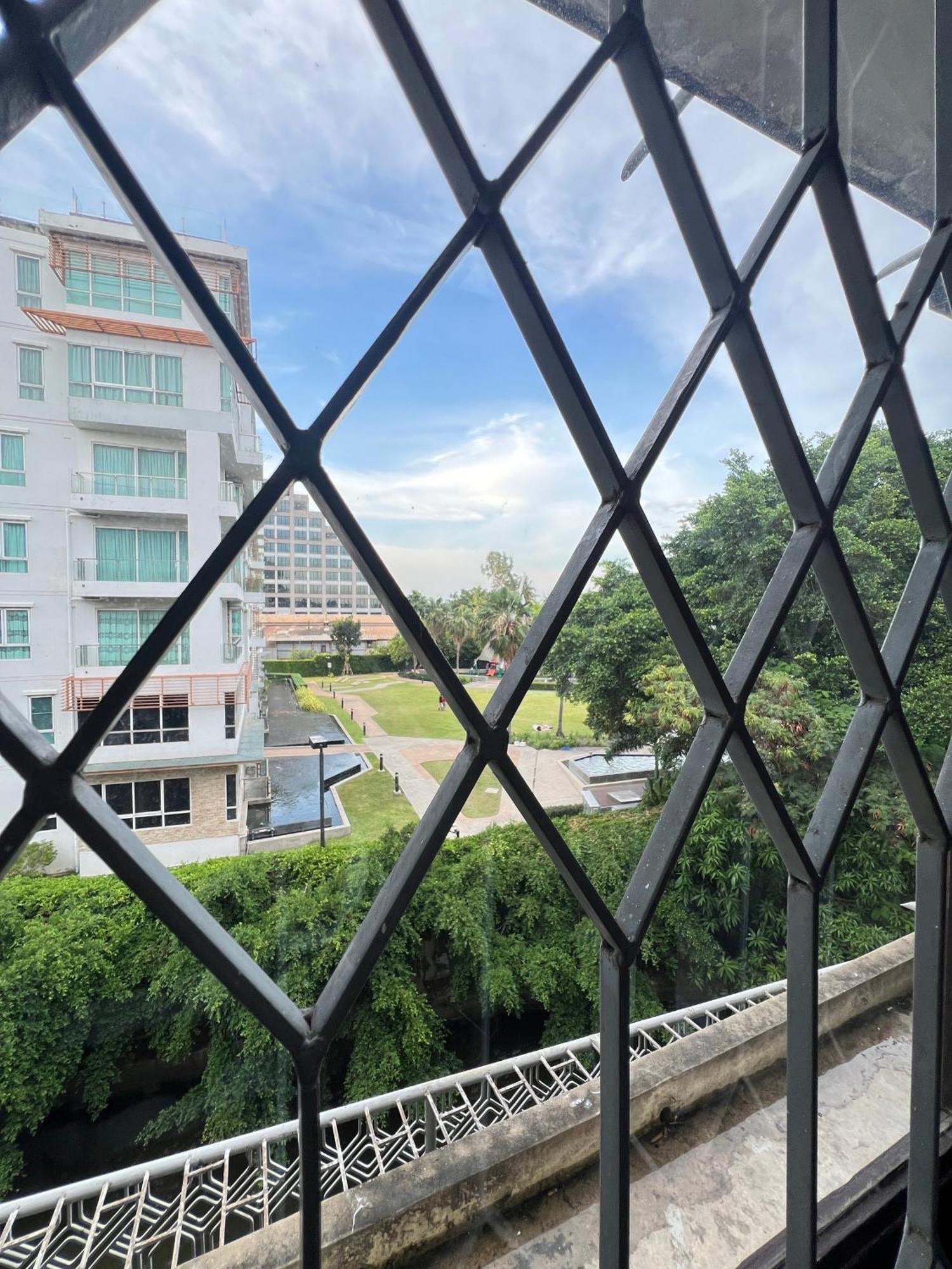Wisma tamu The Cage Bangkok