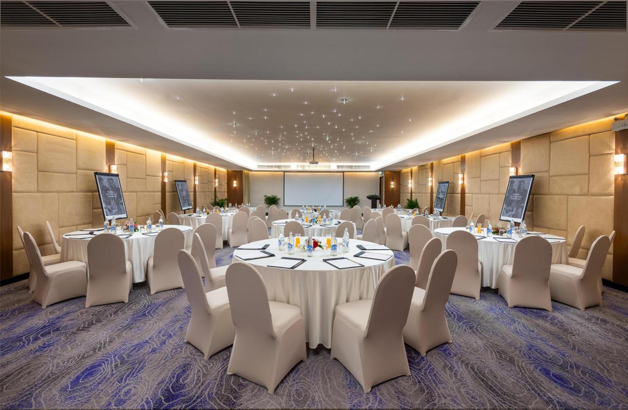 Radisson Sukhumvit Hotel 4*