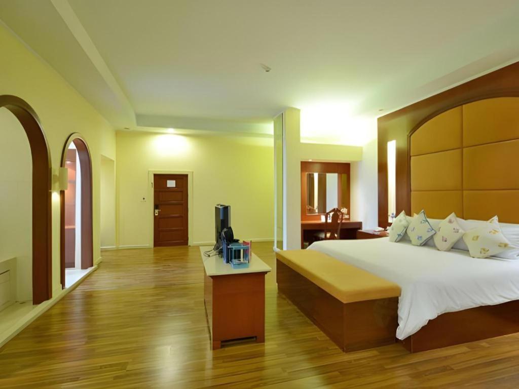Hotel Hip 3*