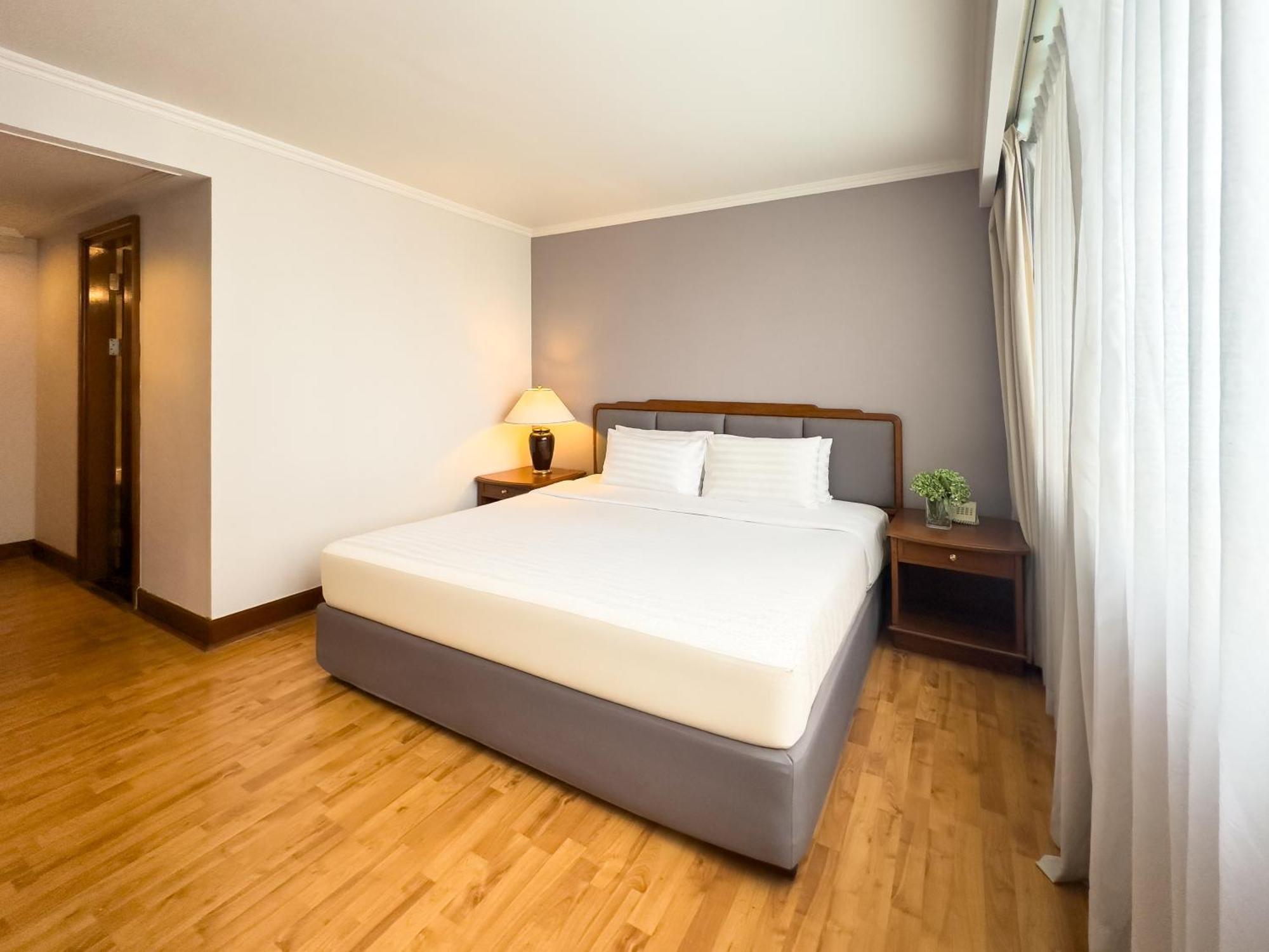Rembrandt Residences Hotel