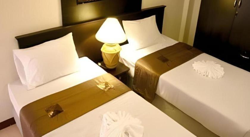 Hotel Grand Pinnacle