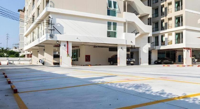 The Queen Palace 4* Bangkok