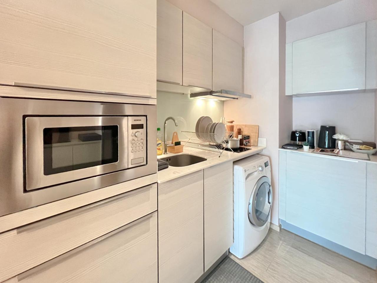 Holiday home Stylish Modern 1br - Ultra Fast Wifi - Bts Phrom Phong *