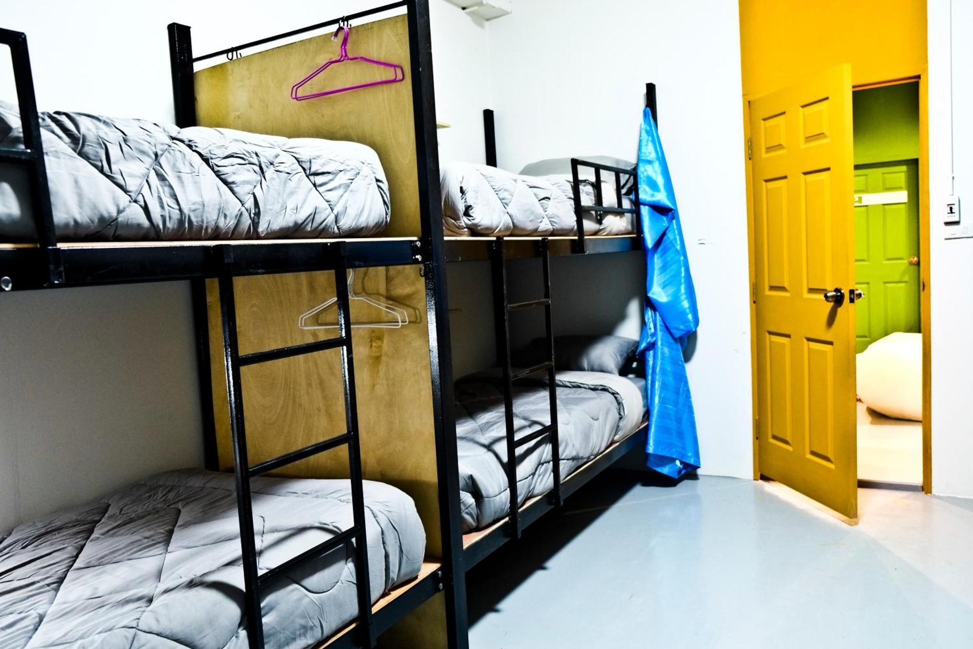 Hostel Zee Thai