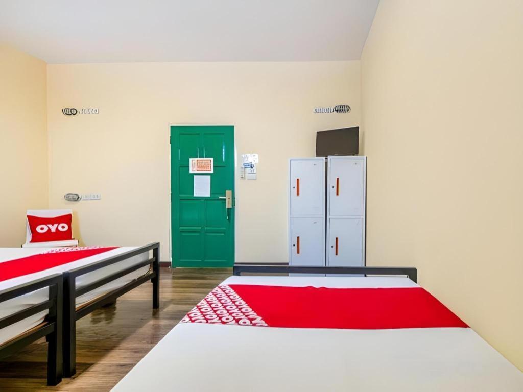 Hostel Art Sanamchai *