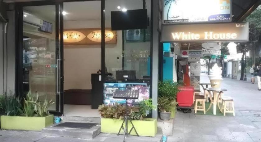 Hotel White House Asoke Sukhumvit 18 Bangkok