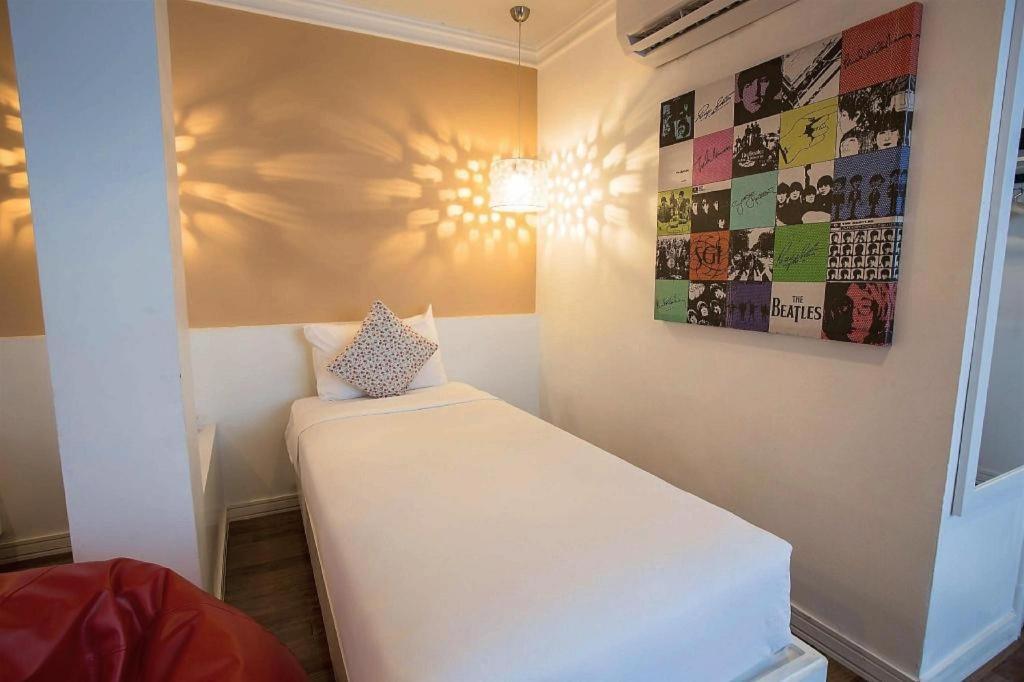 Hotel First House