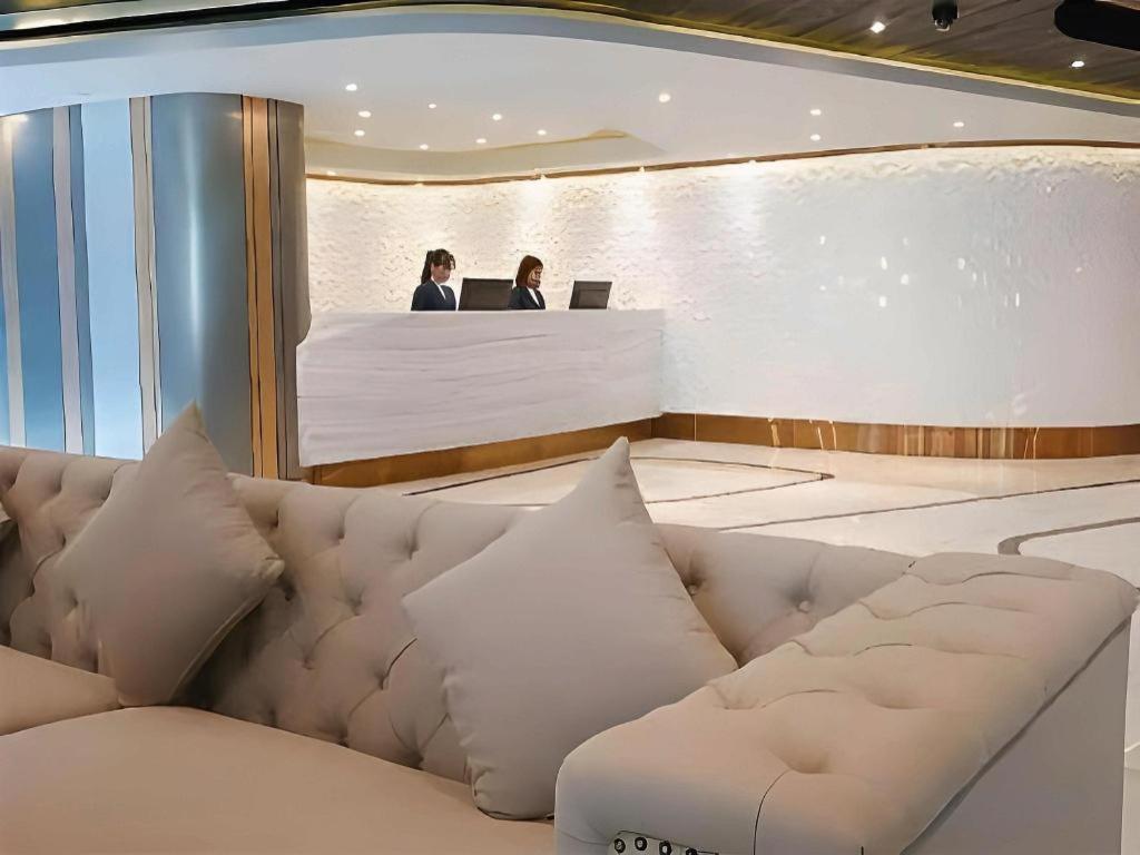 First Pride Hotel 3*
