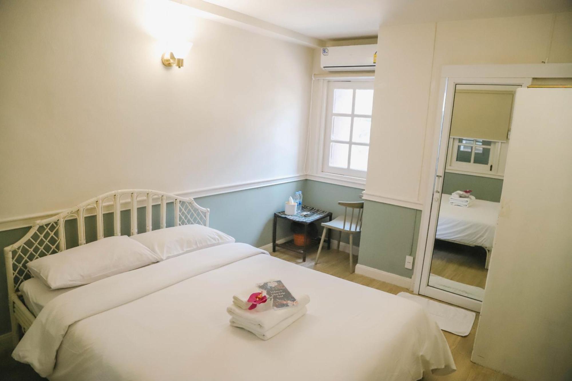 White Hotel 2*