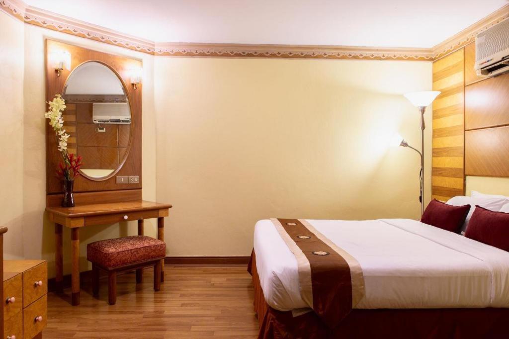 Hotel Town In Town Gardent 3*