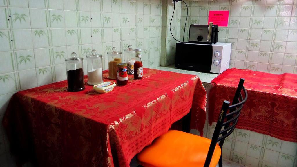 Hug Hostel *