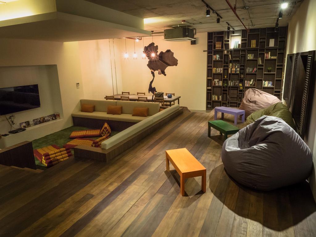Chao Hostel
