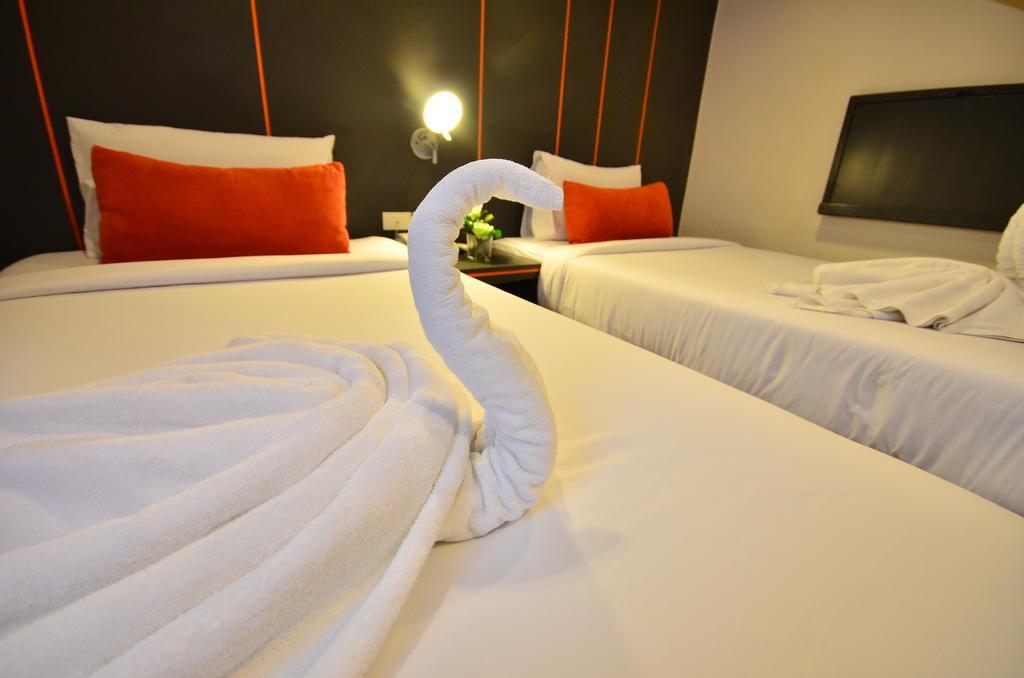 Hostel H2 *