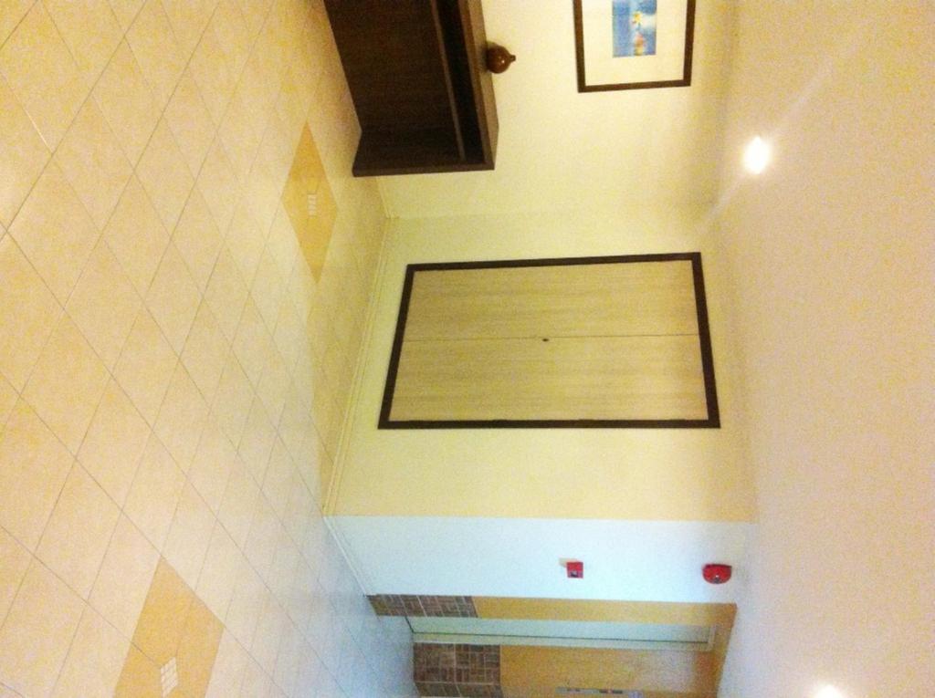 Area Sathorn *