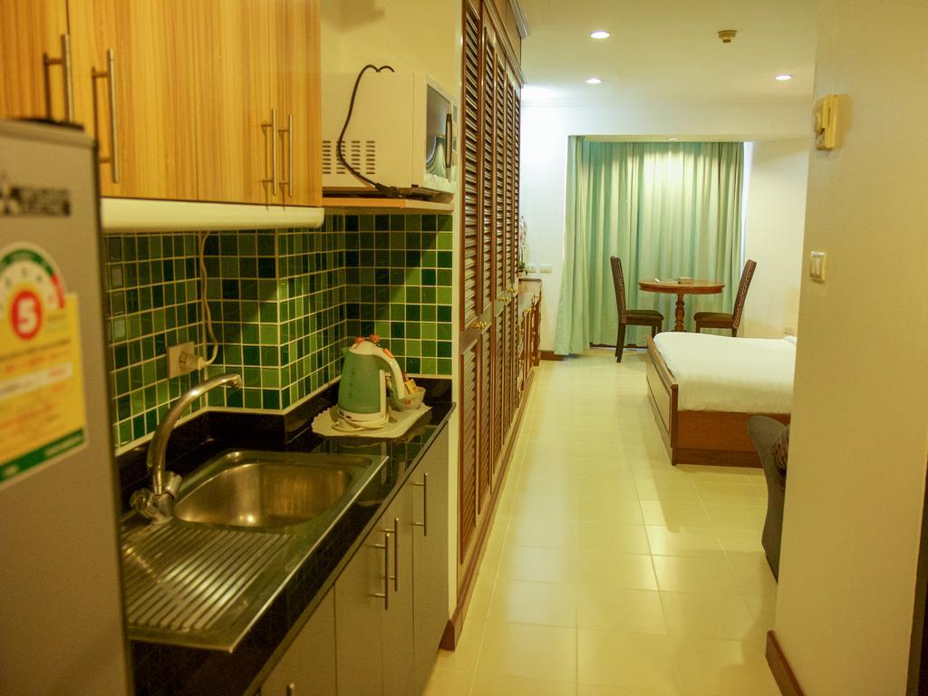 Omni Tower Syncate Suites Bangkok