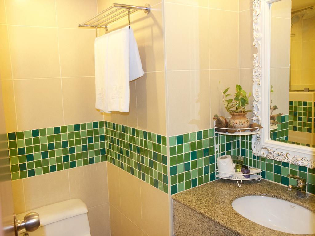 Hotel Omni Tower Syncate Suites 4*