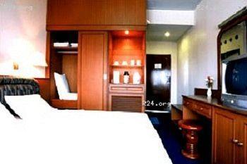 Hotel New Empire 3*
