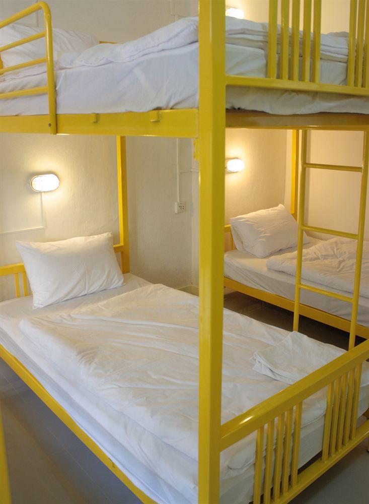 Hostel At Hua Lamphong