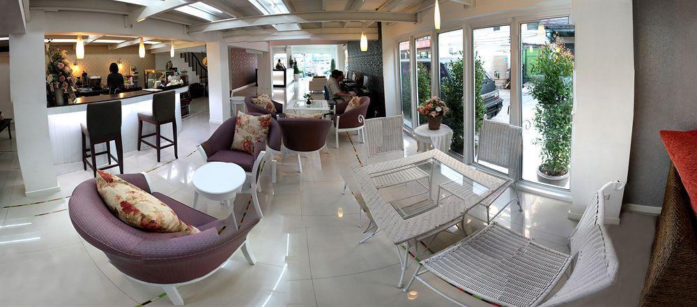 Hostel At Hua Lamphong