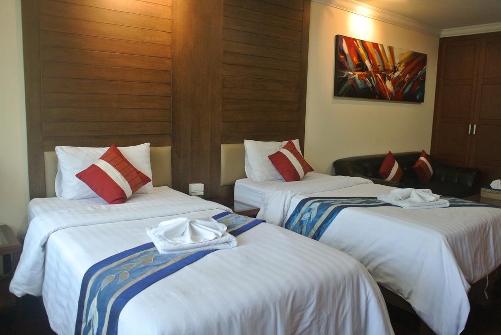 Triple 8 Hotel 3*