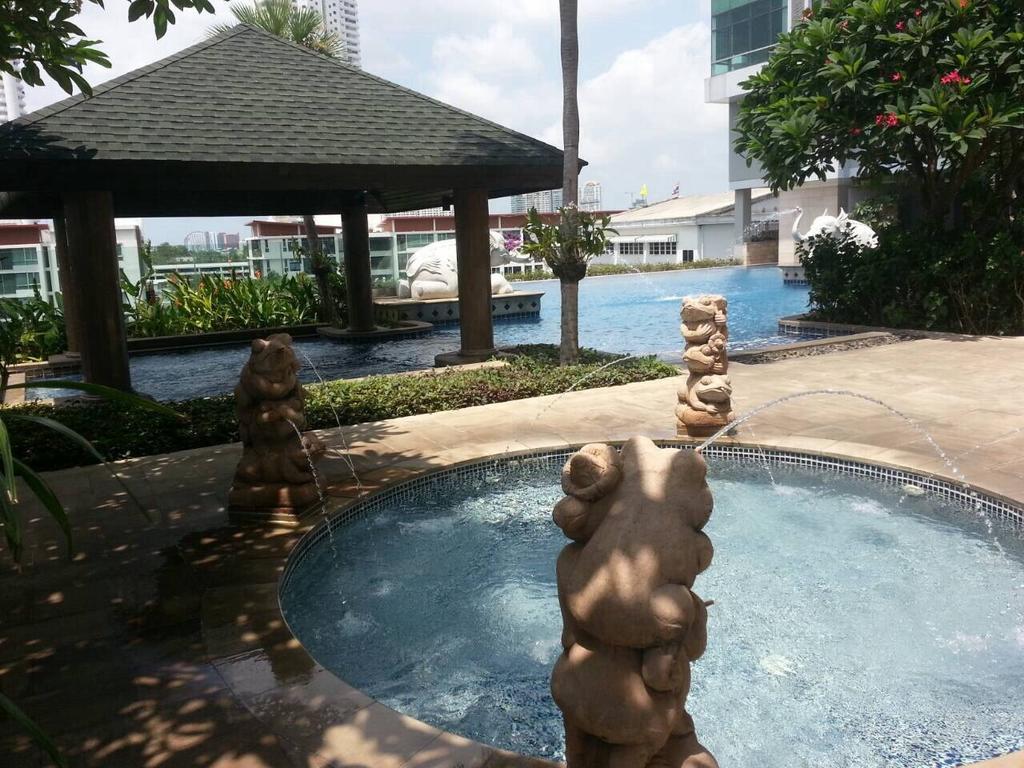 Baan Sathorn Riverfront * Bangkok