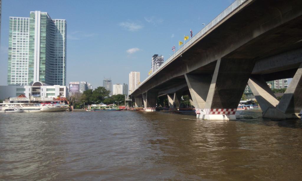 Apartment Baan Sathorn Riverfront