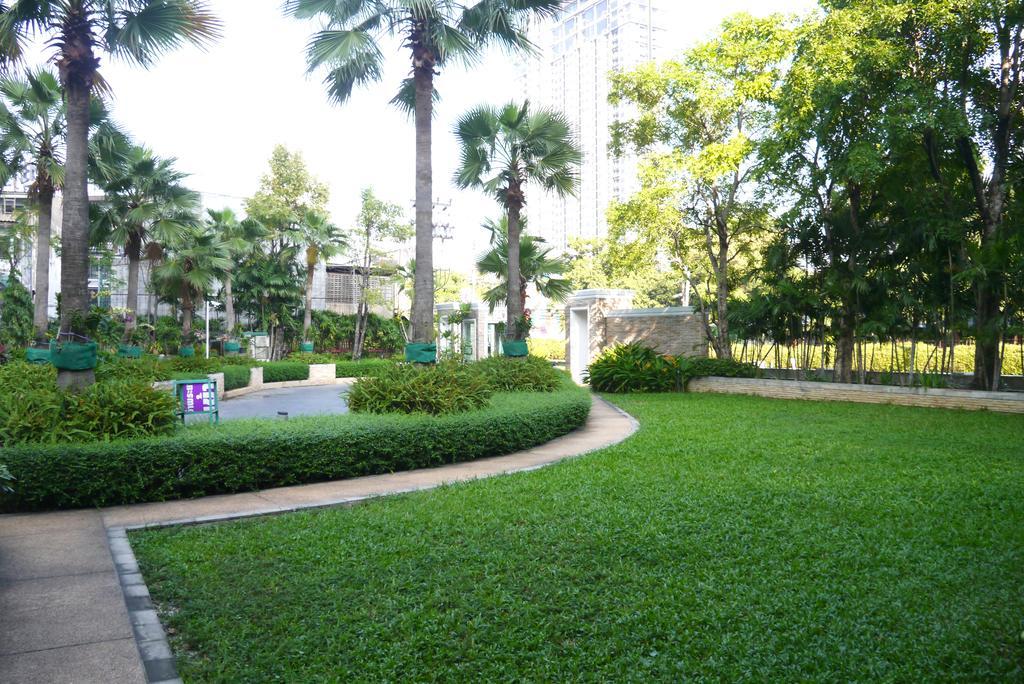Riverside Apartment Bangkok