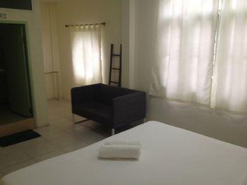 Albergue Asok Montri *