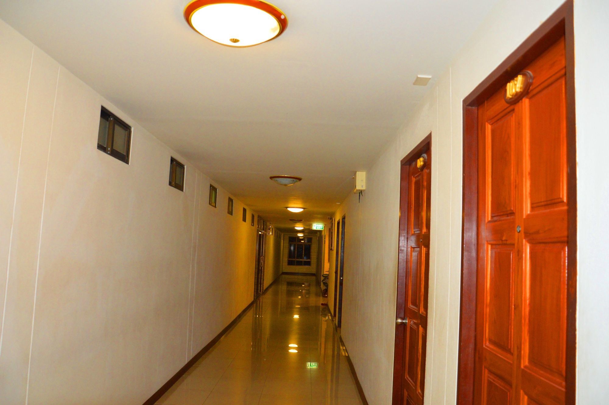 Hotel Silver Gold Garden, Suvarnabhumi Airport 3*