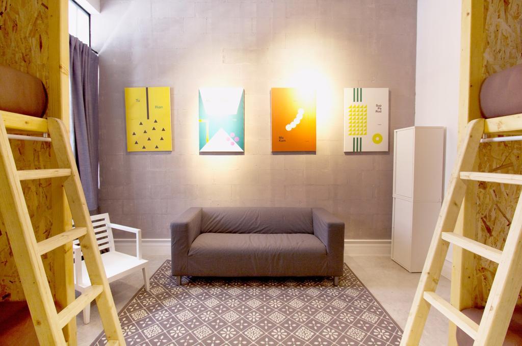 Hostel Oneday Sukhumvit 26 *