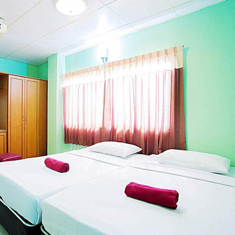 Four Sons Hotel Bangkok