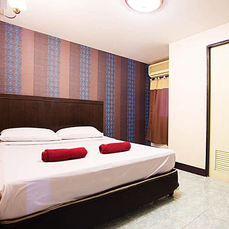Hotel Four Sons