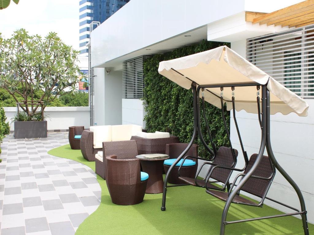 The Moonite Boutique 3*