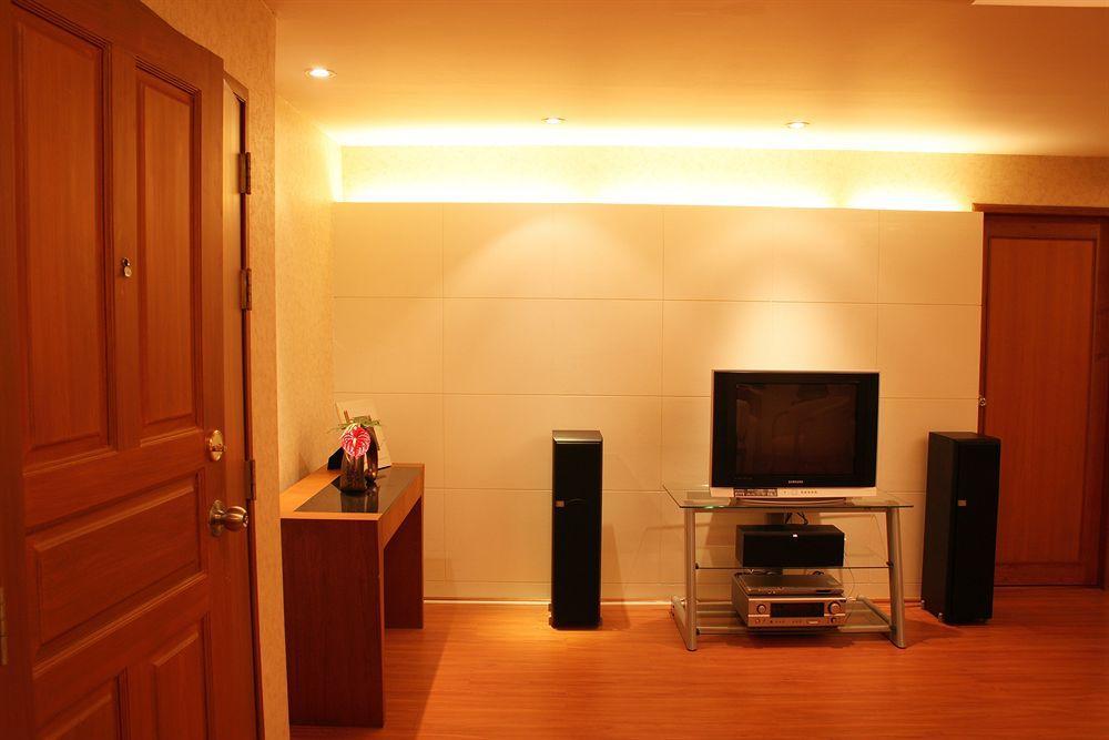 Hotel Twothree A Homely - Sha Extra Bangkok