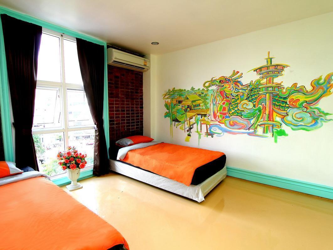 Hostel Chic