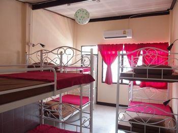 24 Hostel