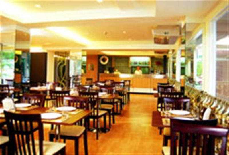 Hotel Grand Watergate 3*