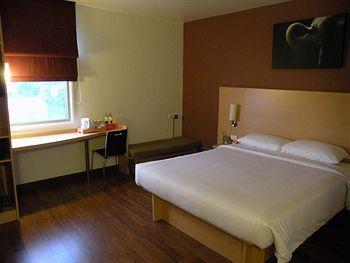 Ibis Sukhumvit 4 Hotel 3*