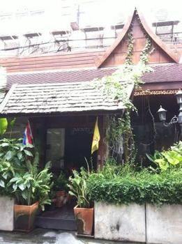 Smile Society Hostel