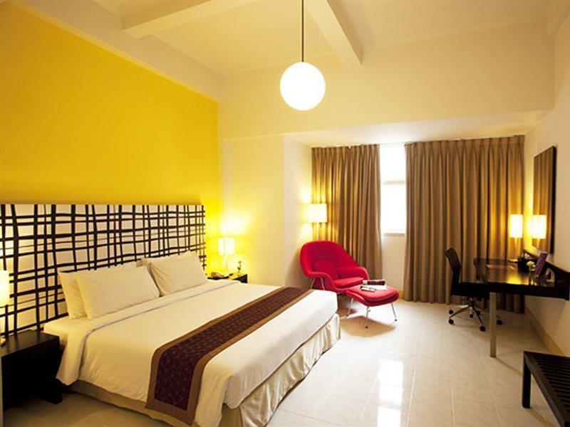 Hotel The Embassy Sathorn