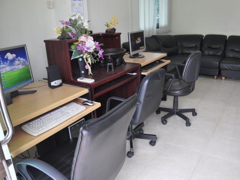 Hotel Silver Gold Garden, Suvarnabhumi Airport