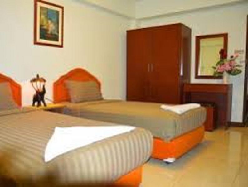 Hotel Silver Gold Garden, Suvarnabhumi Airport 3*