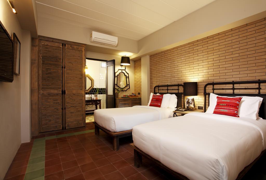 Baan Chart Hotel 4*