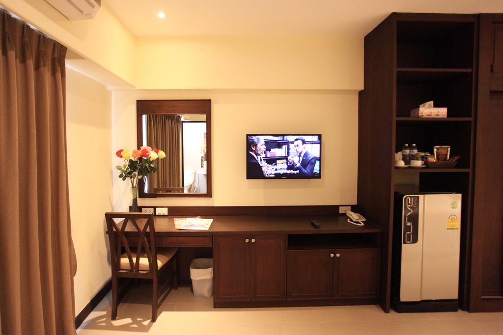 Chateau De Sukhumvit Aparthotel 3*