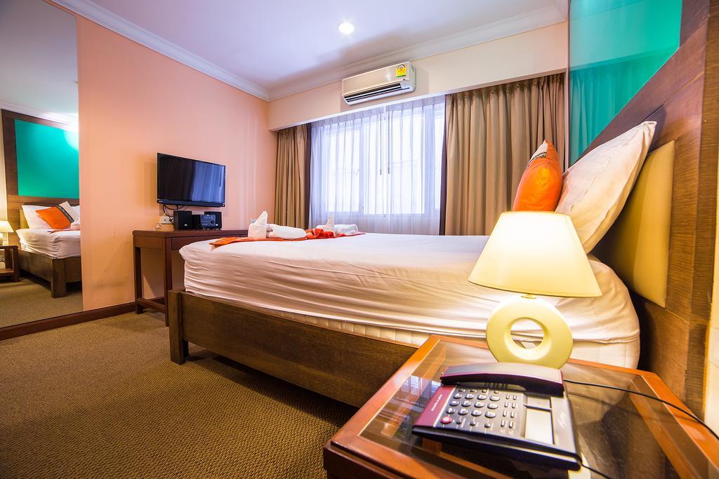 Triple 8 Hotel 3*