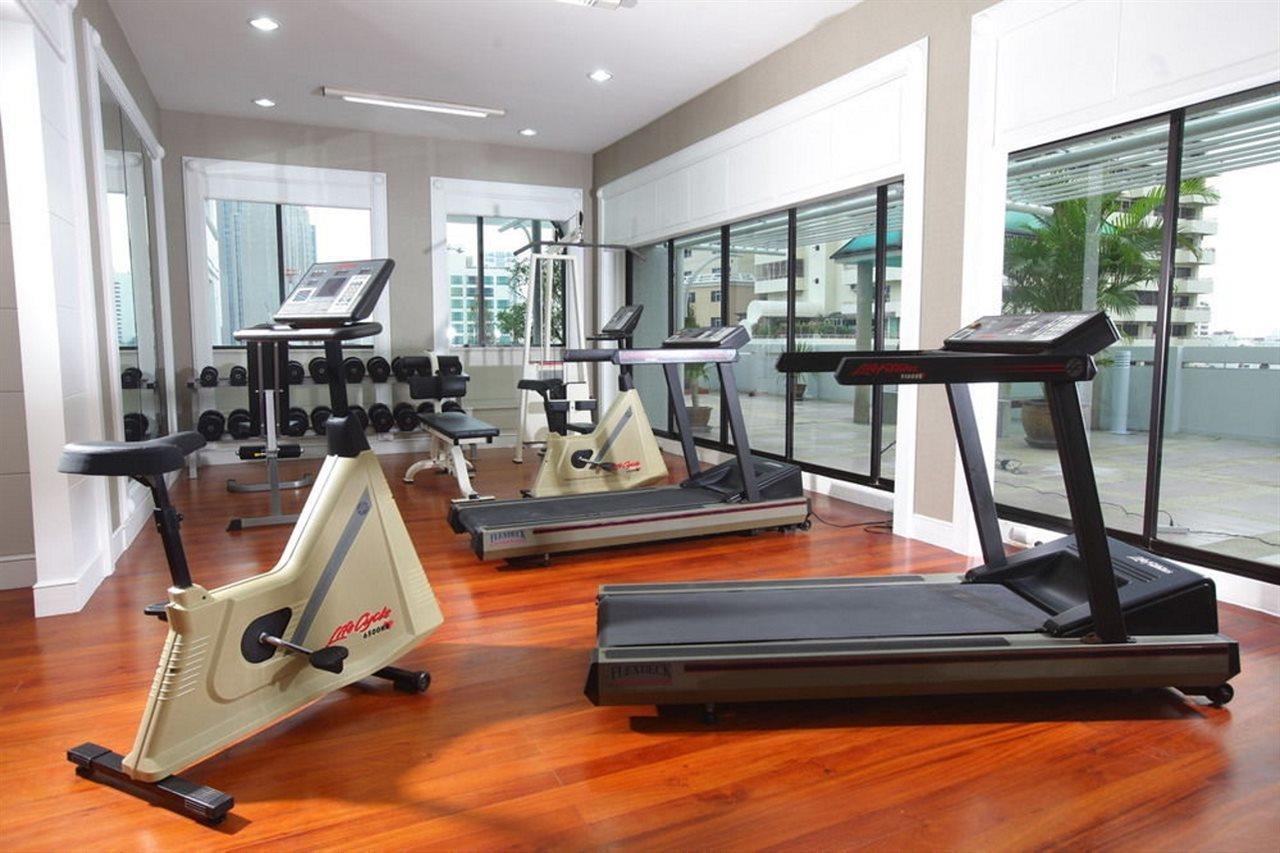 Phachara Sukhumvit 4*